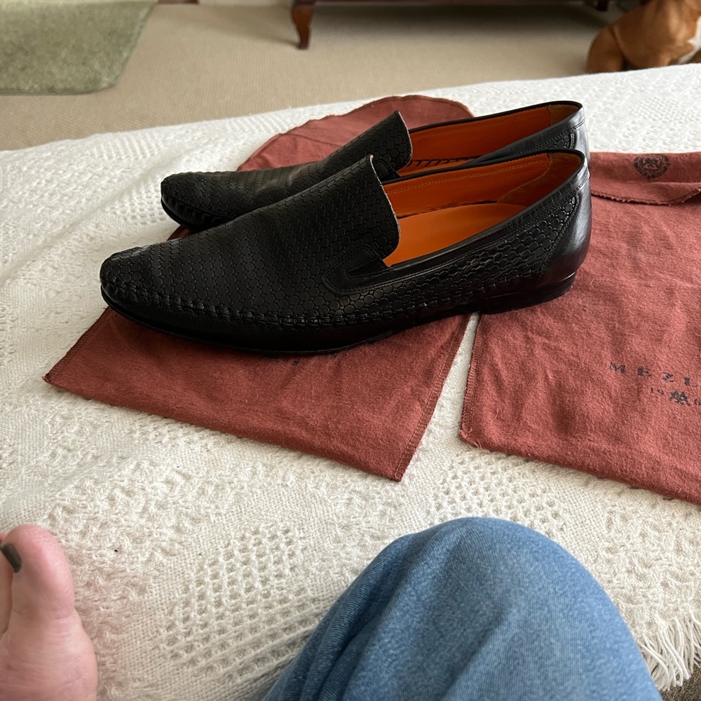 Black Mezlan Moc Toe embossed leather loafers I Price Dropped - Picture 8 of 8